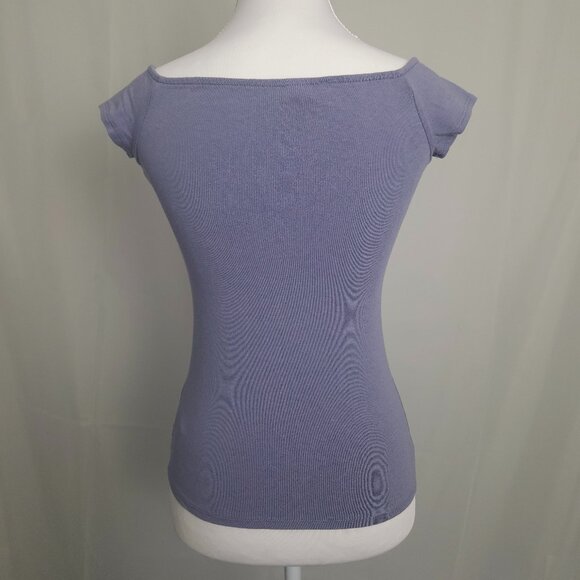 Express S Periwinkle Fitted Blouse Top Women’s Small Short Sleeve Deep V-Neck - Picture 3 of 5